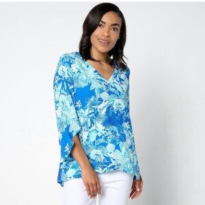 Tropical-Print V-Neck Tunic Top in Bright Blue
